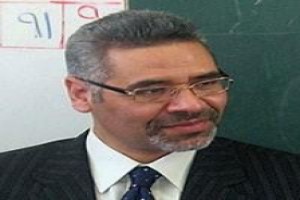 صورة المؤلف أيمن زهري